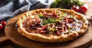elősütött pizzatészta előkészületei és variációk