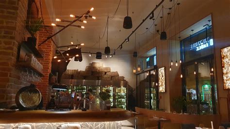 Budapest farm-to-table étterem elrendezése