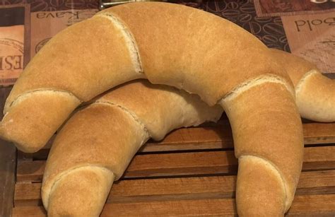Kifli sütés közbeni ropogó héj bemutató