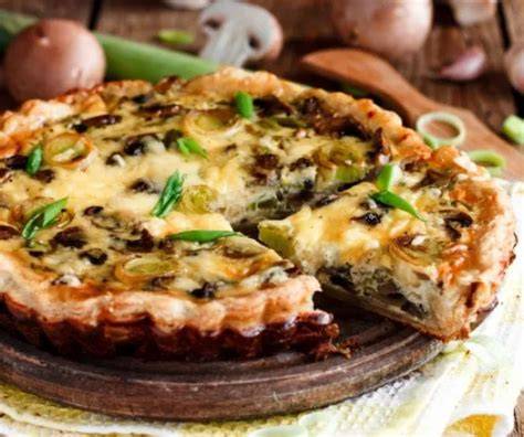 Gombás juhtúros quiche készítés grafika