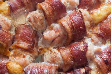 vizuális útmutató a baconbe göngyölt mozzarellás csirkemellhez