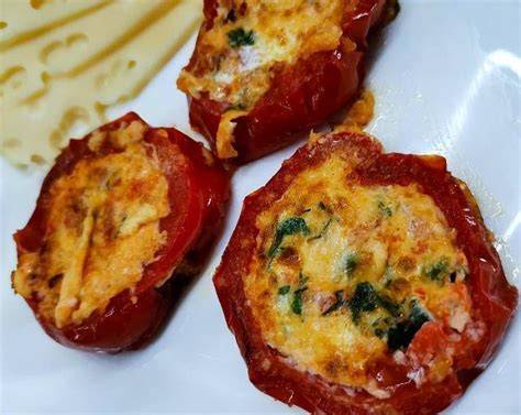 Hagyma, paradicsom és paprika párolásának részlete