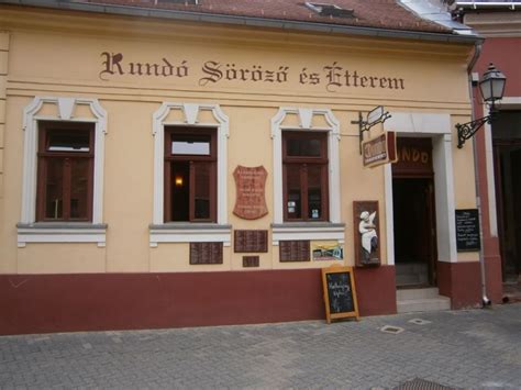 Itáliai étterem Pécsen látképe