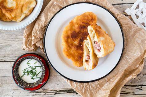 növényi sajttal töltött lángos