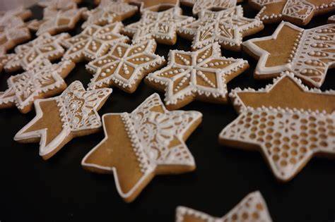 Mézeskalács csillagok és díszítés vizuális ábrája