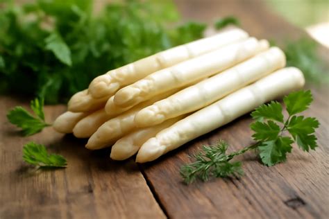 fehér spárga sütés előtti előkészítés