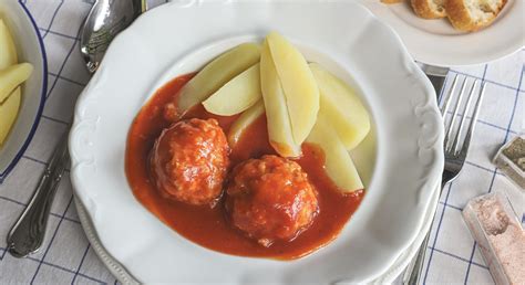 paradicsomos-kaposztas-marhaporkolt-fozelek-tablazat